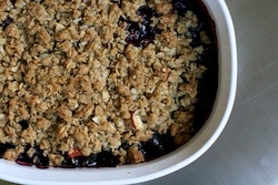 http://www.merrygourmet.com/2010/07/in-times-of-need-summer-fruit-crisp/summer-fruit-crisp-5/