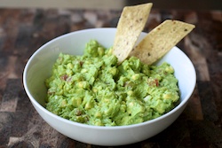 http://www.merrygourmet.com/2010/08/tailgate-food-guacamole-dip-with-fresh-corn/guacamole-3/