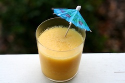 http://www.merrygourmet.com/2010/08/in-celebration-of-vacations-mango-mint-margarita-a-reading-list/mango-margarita-thumbnail-293/