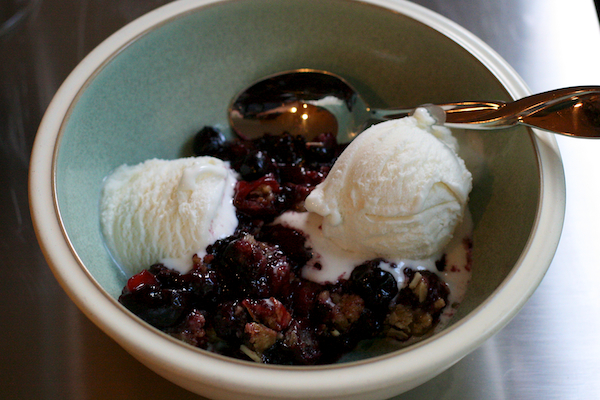 summer fruit crisp